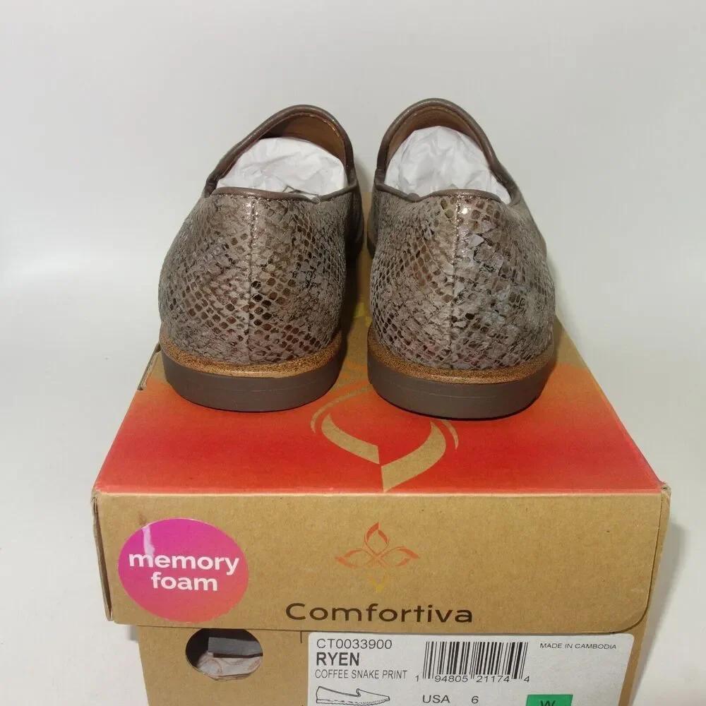 NEW Comfortiva Ryen Slip On Leather Loafer Pewter Taupe Snake print Women's 6 W